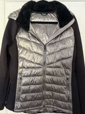 Calvin Klein  Performance Silver‑Gray Quilted Puffer Hybrid Jacket